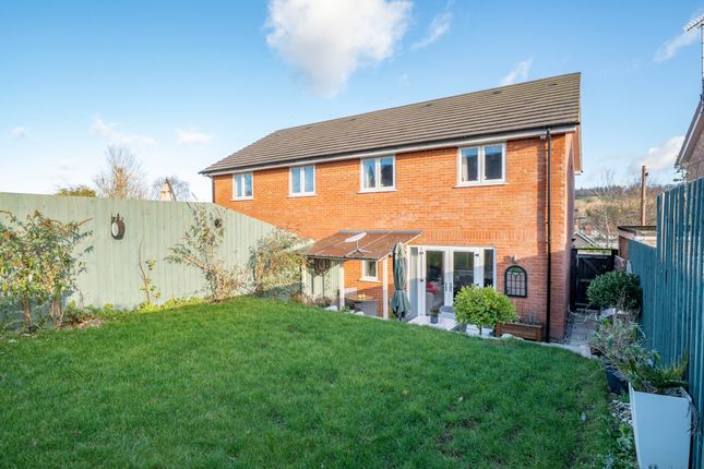 11a Lady Godley Close, Tidworth photo 2