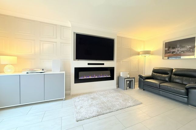 Foxdale drive , Bonnybridge  photo 4