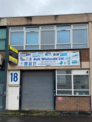 Warehouse to let in Hallmark Trading Estate, Fourth Way, Wembley