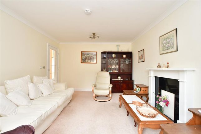 Flat for sale in Mote Park, Maidstone, Kent