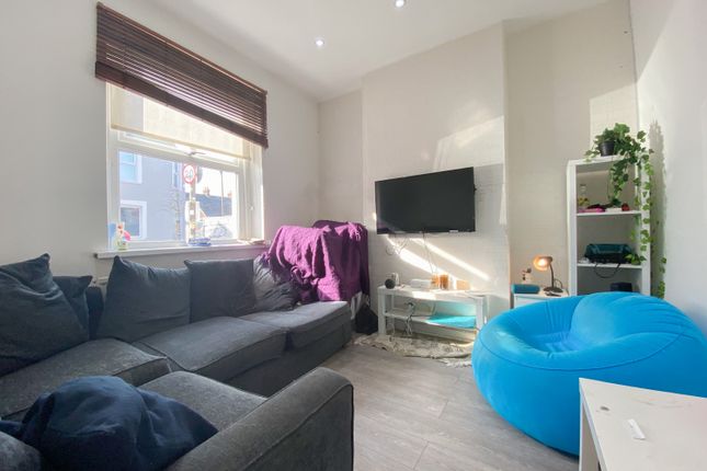 4-bed terraced on 116, Rhymney Street, Cardiff, £2,160/mo