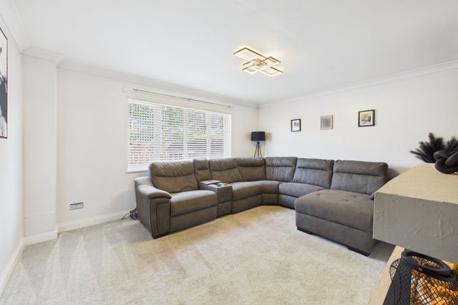 76 Culzean Drive, Motherwell photo 3