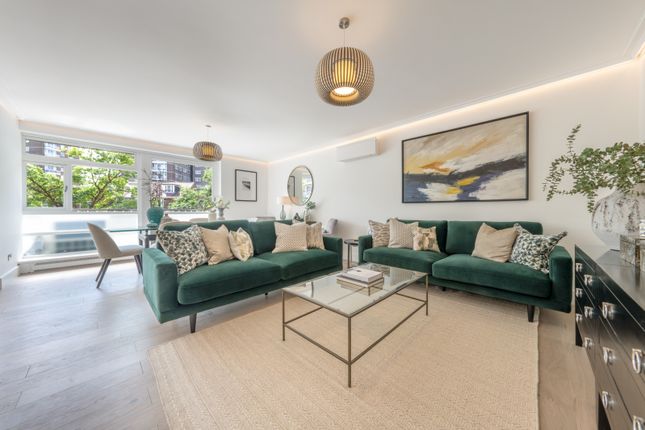 Flat for sale in Sheringham, Queensmead, St Johns Wood Park, London