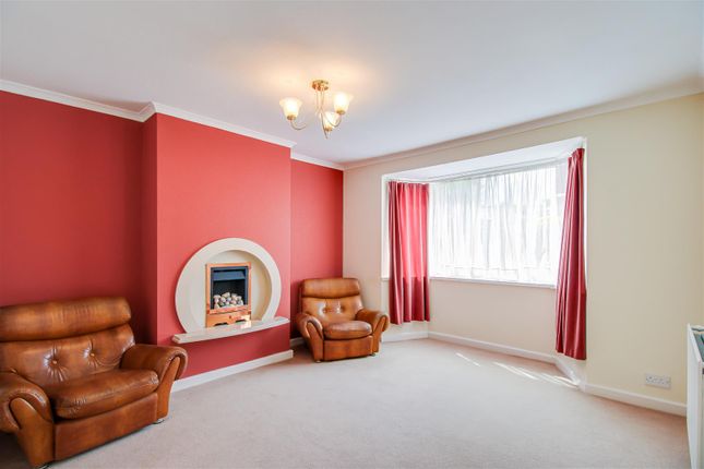 8, Clarke Crescent, Normanton photo 4