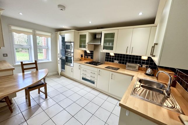Flat for sale in Woodfield Gardens, Belmont, Hereford