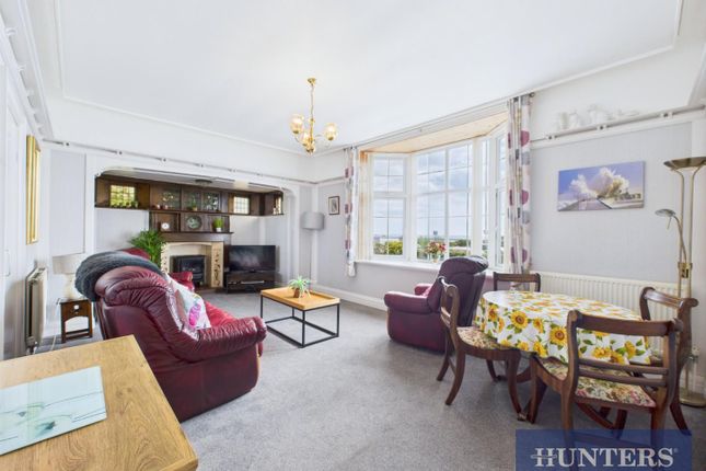 Flat 4, 58, South Marine Drive, Bridlington photo 2