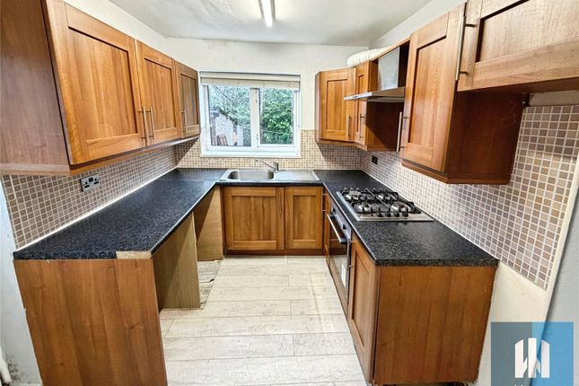 14, Ochrewell Avenue, Huddersfield photo 3