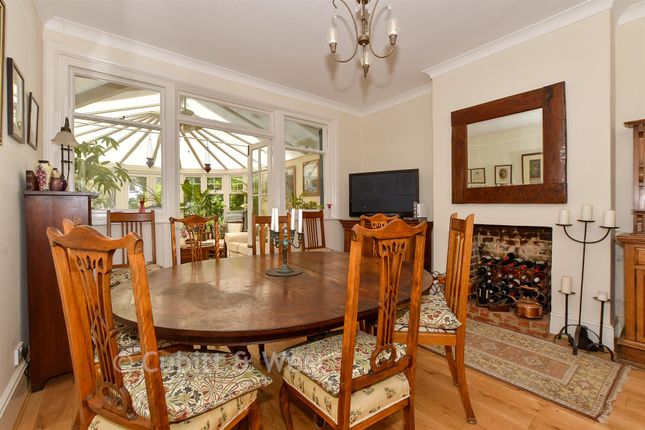 27, Grand Avenue, Worthing photo 3