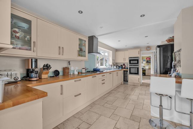 14 Heathfield, Chislehurst photo 2