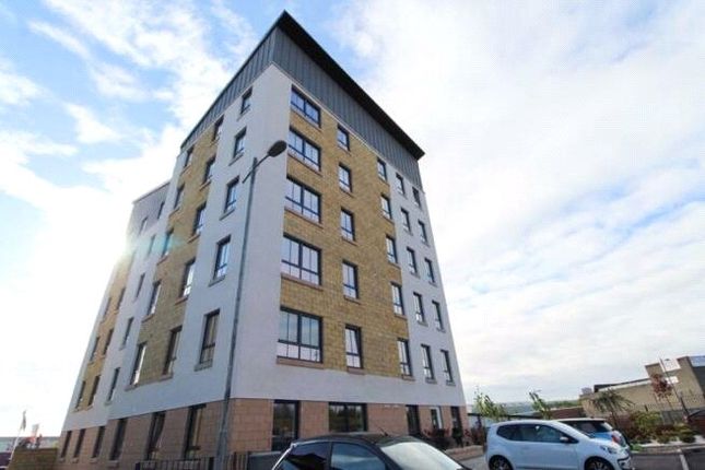Thumbnail Flat to rent in Inchgarvie Loan, Glasgow