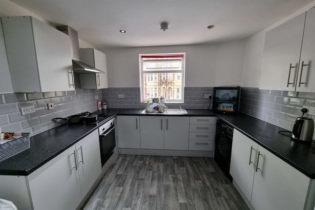 Thumbnail Flat to rent in 165 Albany Road, Cathays, Cardiff