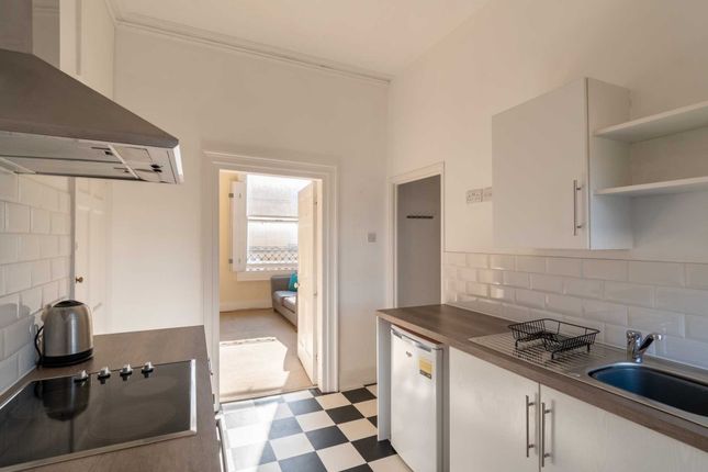 Flat 1, Daniel Street, Bath photo 4