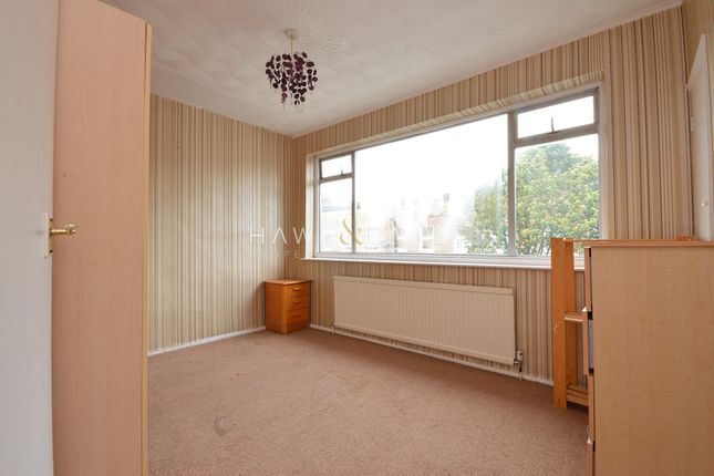 Thumbnail Flat to rent in Garfield Road, London, Greater London.