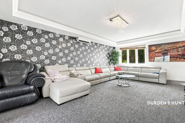 The Earles Broxhill Road, Romford photo 2