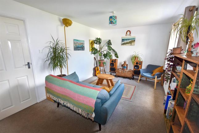 33, Penhale Estate, Redruth photo 3