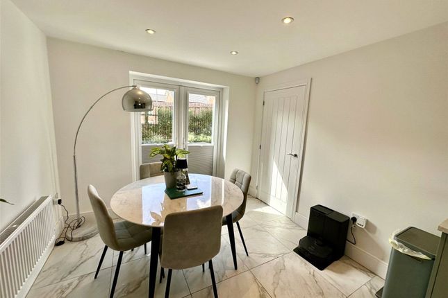 4, Hilltop Rise, Derbyshire photo 4