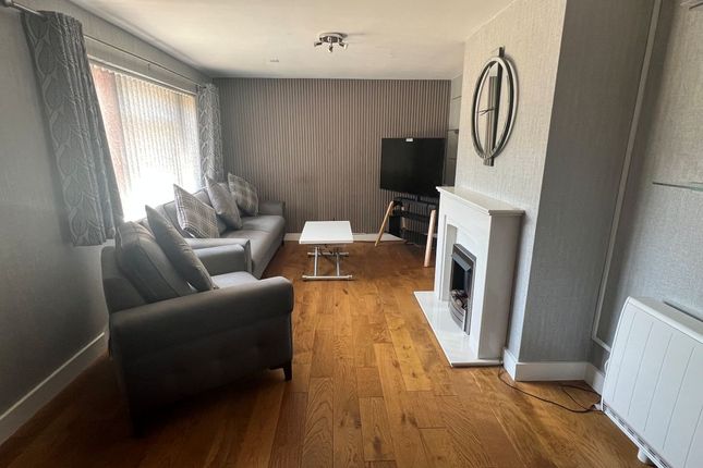 31, Mardle Road, Leighton Buzzard photo 3