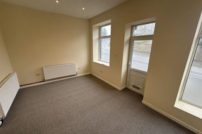 Flat to rent in Bolton Road, Eccleshill, Bradford