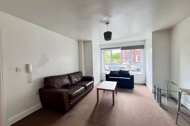 Flat for sale in Plymouth Point, Manchester