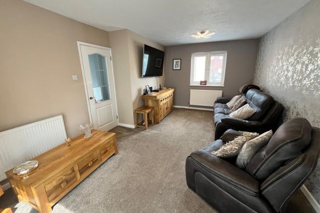 4 Pyxe Court, Milton Keynes photo 4