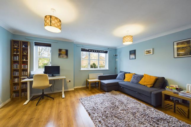 Flat for sale in Stephenson Wharf, Apsley Lock