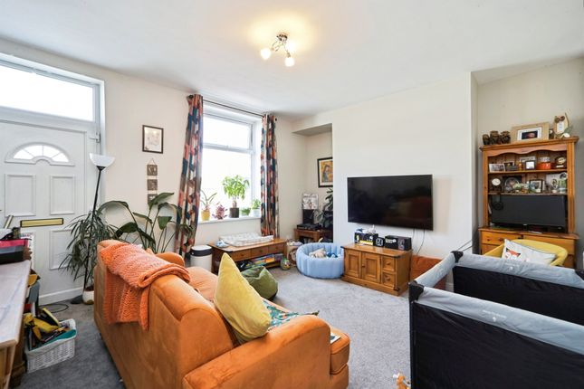 5, Mill Banks, Keighley photo 2
