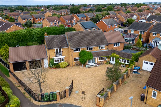 Thumbnail Detached house for sale in Brambleside, Thrapston, Northamptonshire