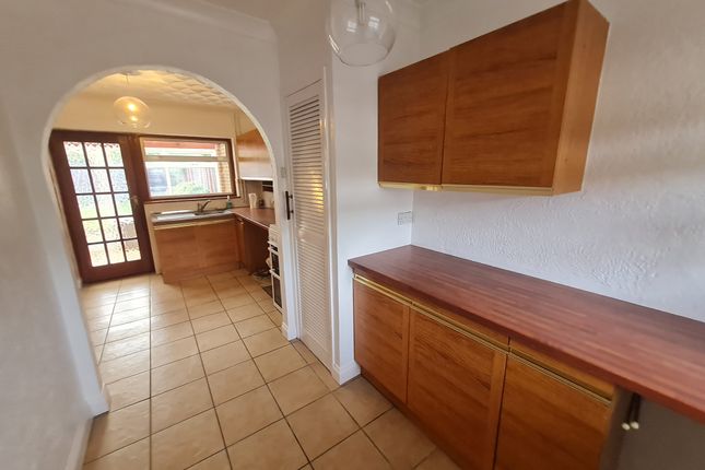 196, Maidstone photo 2