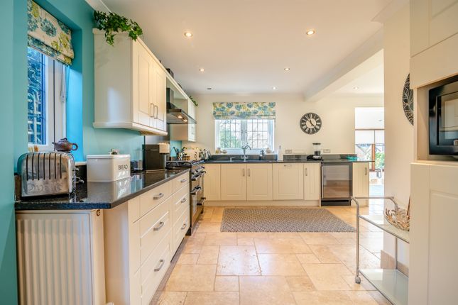 9, Centurions Court, Caerwent, Caldicot photo 2