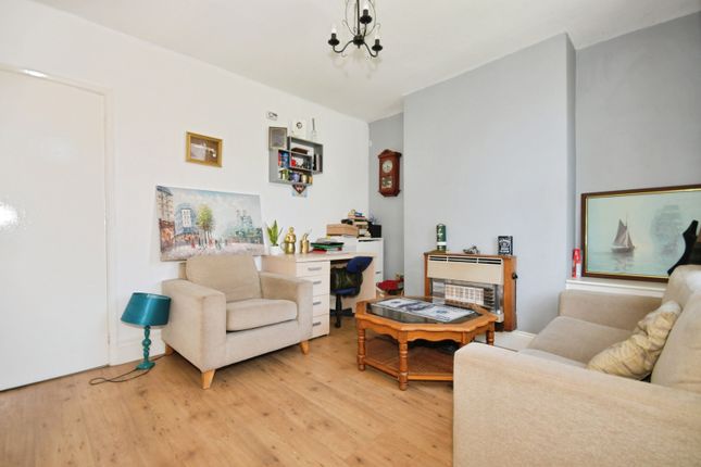 83, Derby Road, Derbyshire photo 4