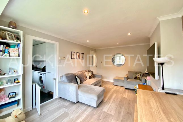 1, Margaret Close, Hertfordshire, EN6 5LB photo 3