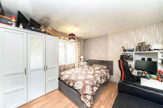 76, Ronver Road, London photo 4
