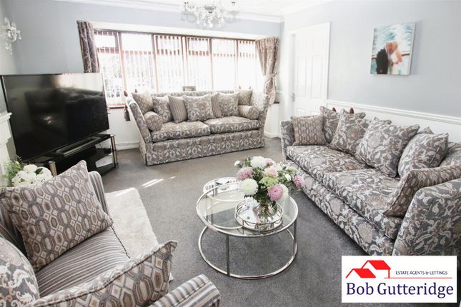 8, Tallis Grove, Stoke-On-Trent photo 5