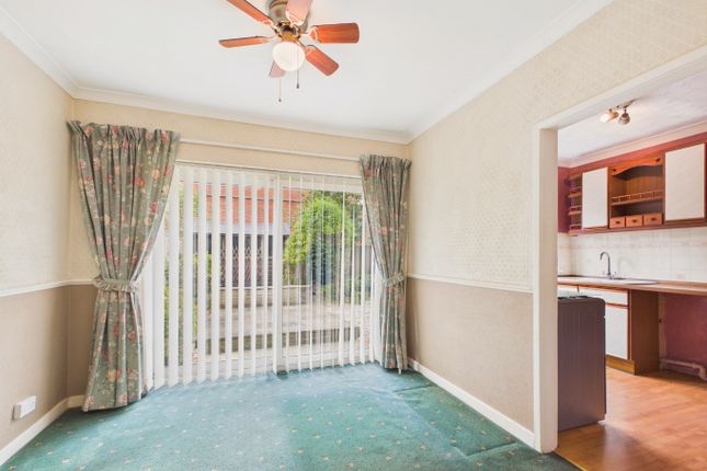 12 Langdale Avenue, Beverley, East Riding of Yorkshire photo 4