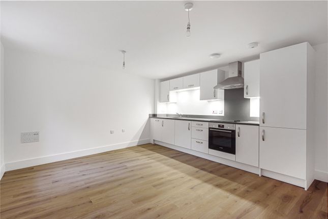 Thumbnail Flat for sale in 6 The Courtyard, 8A Carlton Crescent, Southampton, Hampshire