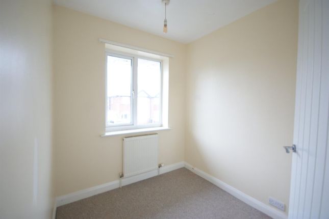 Semi-detached house to rent in North Parade, Sleaford