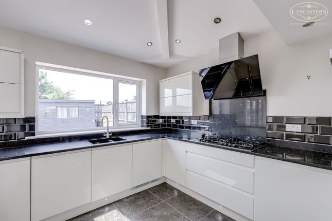 10, Ashcombe Drive, Bolton photo 4