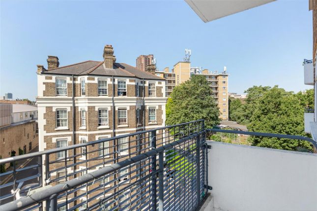 Flat 8, Tait House,, Greet Street, London photo 4