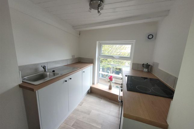 56 Hall Croft, Shepshed photo 3