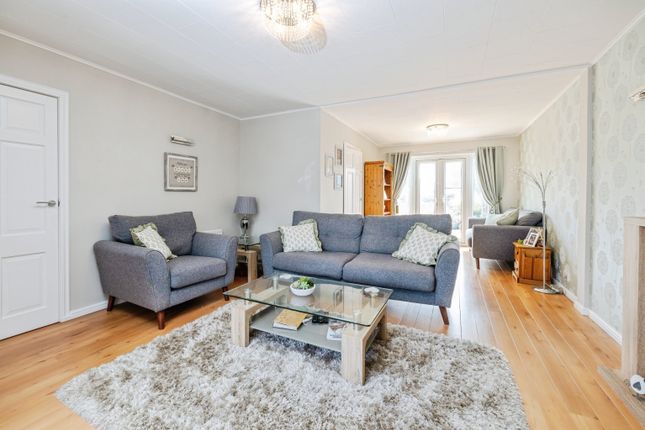 24, Hazel Grove, Welton photo 2