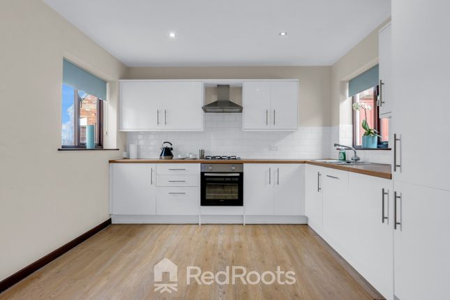 2 Binks Court, Brethergate, Doncaster photo 4