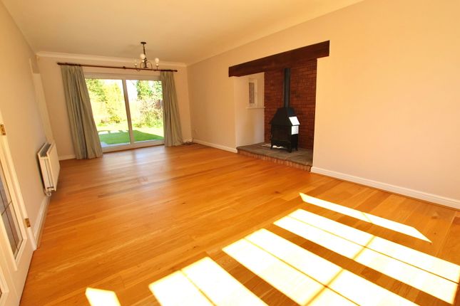 2, Pagnell Court, Northampton photo 4