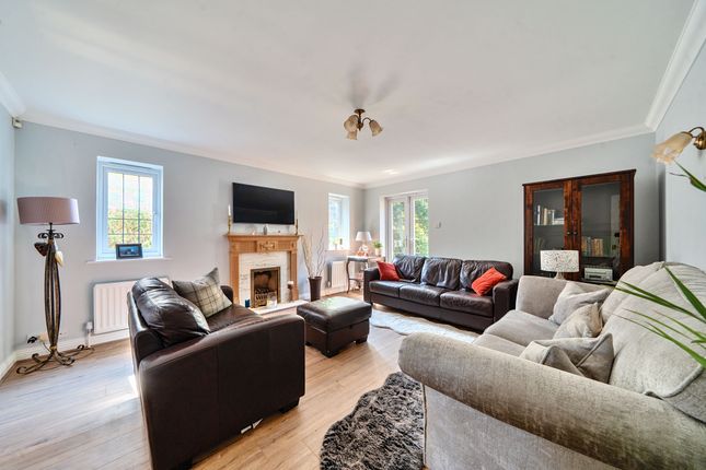 1A, Kings Lane, Wrecclesham, Farnham photo 3