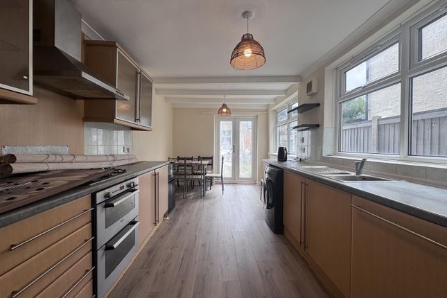 20, Claude Road, London photo 4