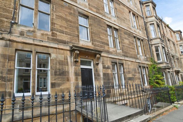 1-bed flat on 2F1, 6, Leslie Place, Edinburgh, £1,400/mo