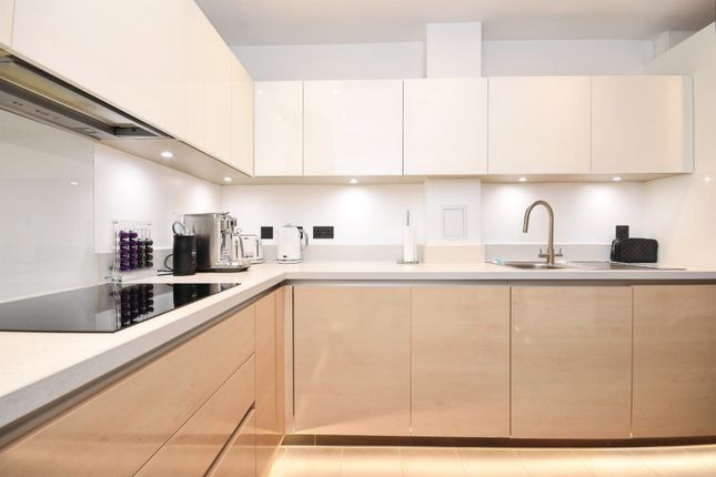 Flat 7, Primula Court, Safflower Lane, Romford photo 4