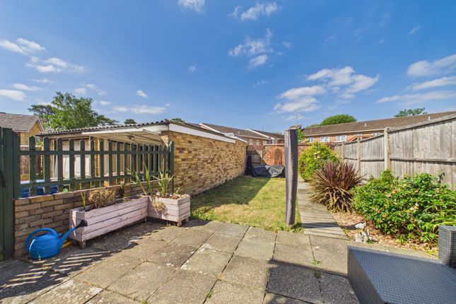 3, Burlsdon Way, Bracknell photo 4