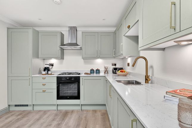 Flat 4, The Old Bakery, Guildford Street, Chertsey photo 2