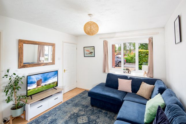 39, Lancaster Close, Bicester photo 4
