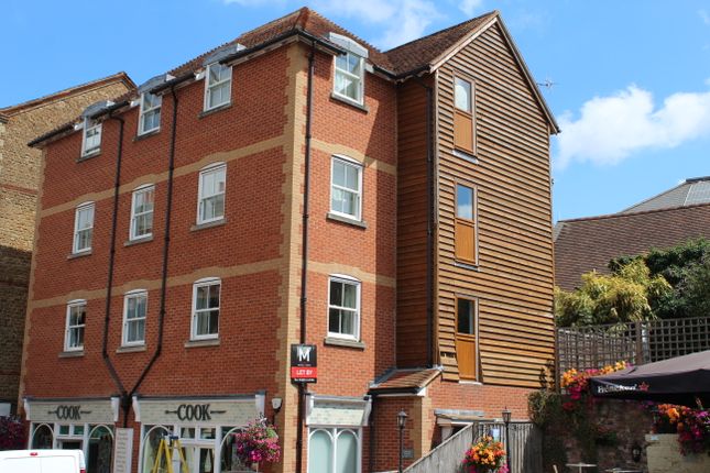 Flat for sale in Bridge Street, Godalming